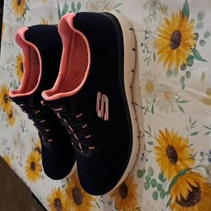 SKETCHERS Summits Cool Classic SZ 10 NWOT